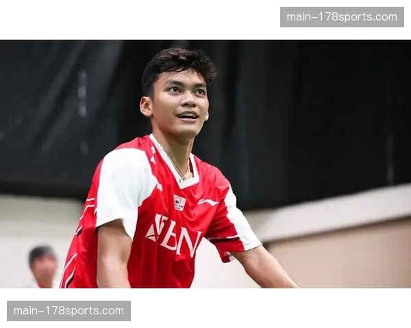 尼斯前锋拉波尔德伤退，穆罕默德·肖替补登场